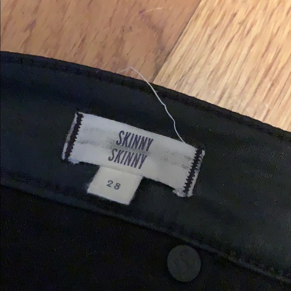Mid-Rise Wax Black Madewell Jeans - Picture 3 of 4